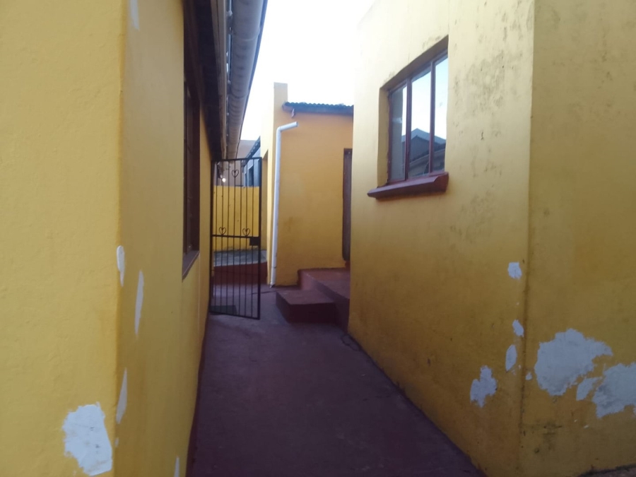 5 Bedroom Property for Sale in Mdantsane Nu 2 Eastern Cape
